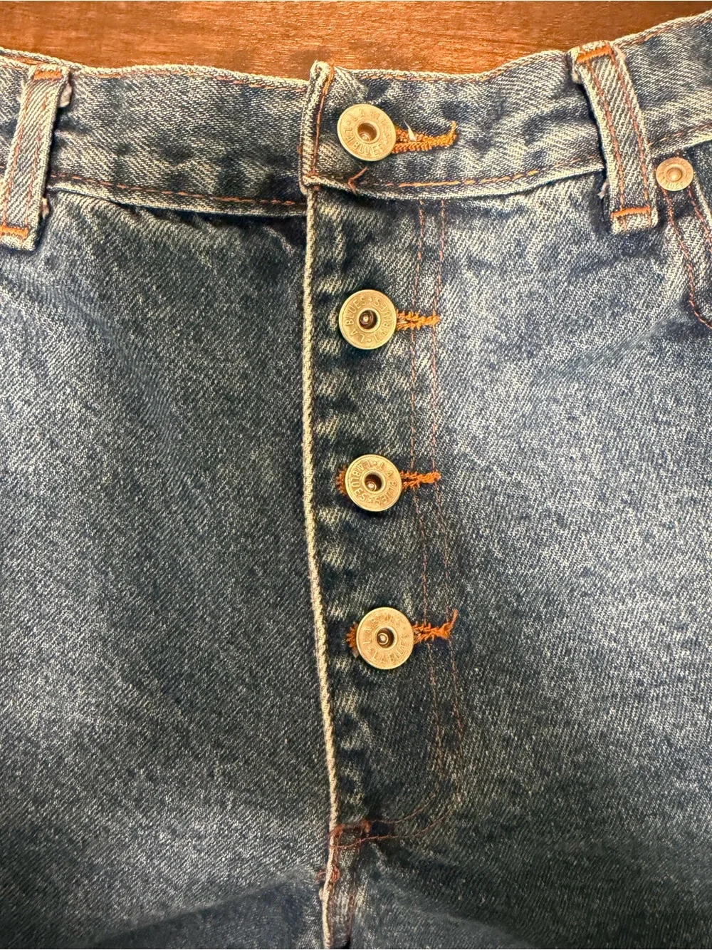 Vintage LA Blues shorts. Button up. High waist. Denim jean shorts - Picture 4 of 6